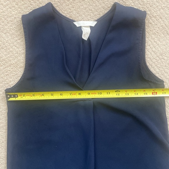 H&M Conscious Sleeveless V-Neck Long Blouse - Picture 7 of 10